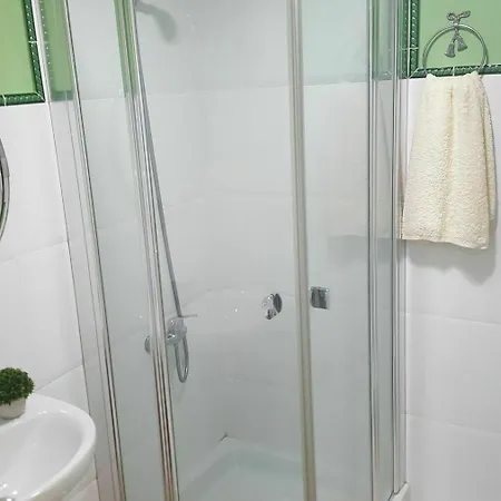 Apartamento Leon Y Castillo. Laspal05